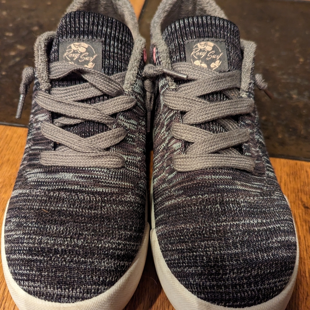 Roxy tennis shoes